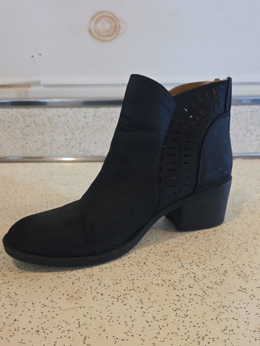 Qupid Women's Black Faux Suede Ankle‎ Booties Side Cut Outs 2.25" Heel 7